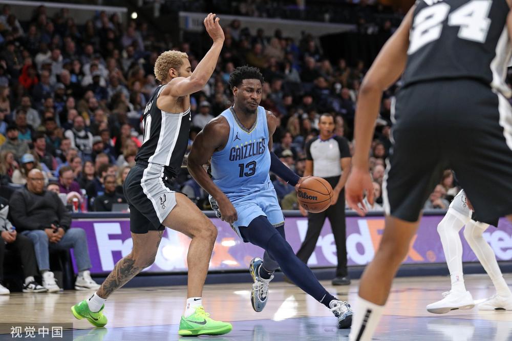 在分享球权 在分享球权