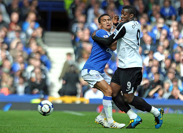 他时满脸自 他时满脸自